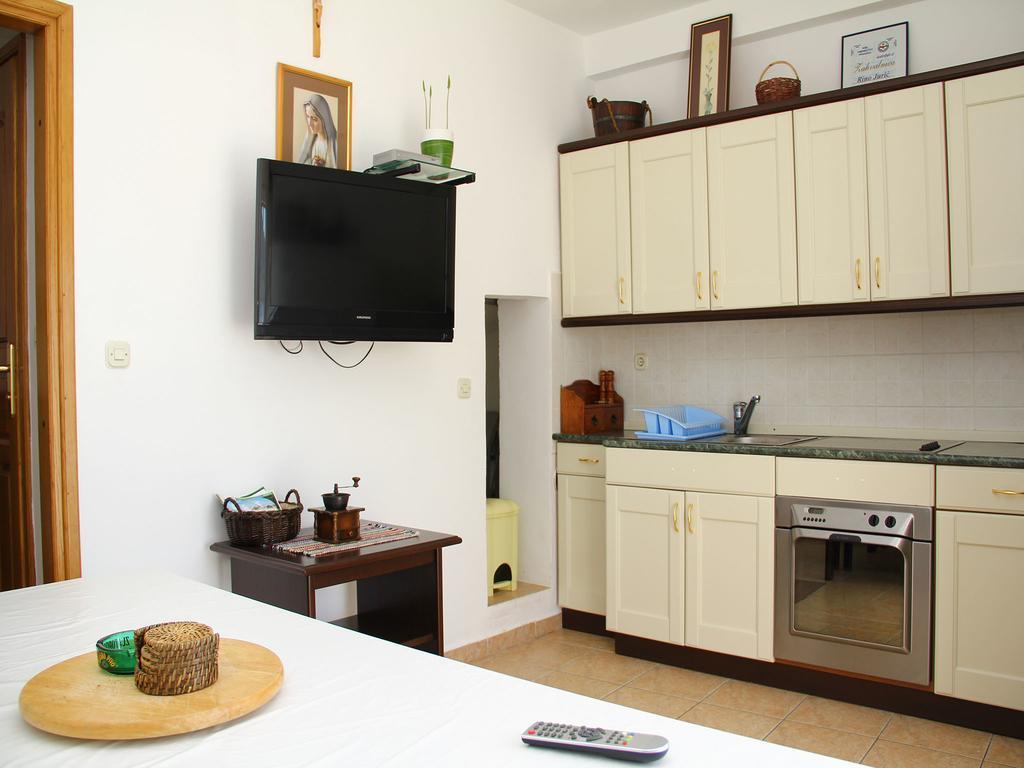 Holiday Home Blaz Примоштен Номер фото